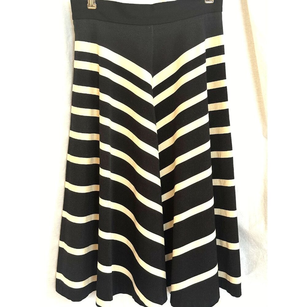 SK18963- BANANA REPUBLIC Women's Full Circle Skirt Striped Black White Size 4
